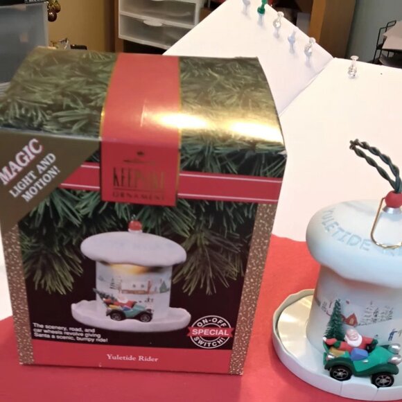1992 Hallmark Keepsake Yuletide Rider Magic Light in motion Xmas Ornament - Picture 3 of 5